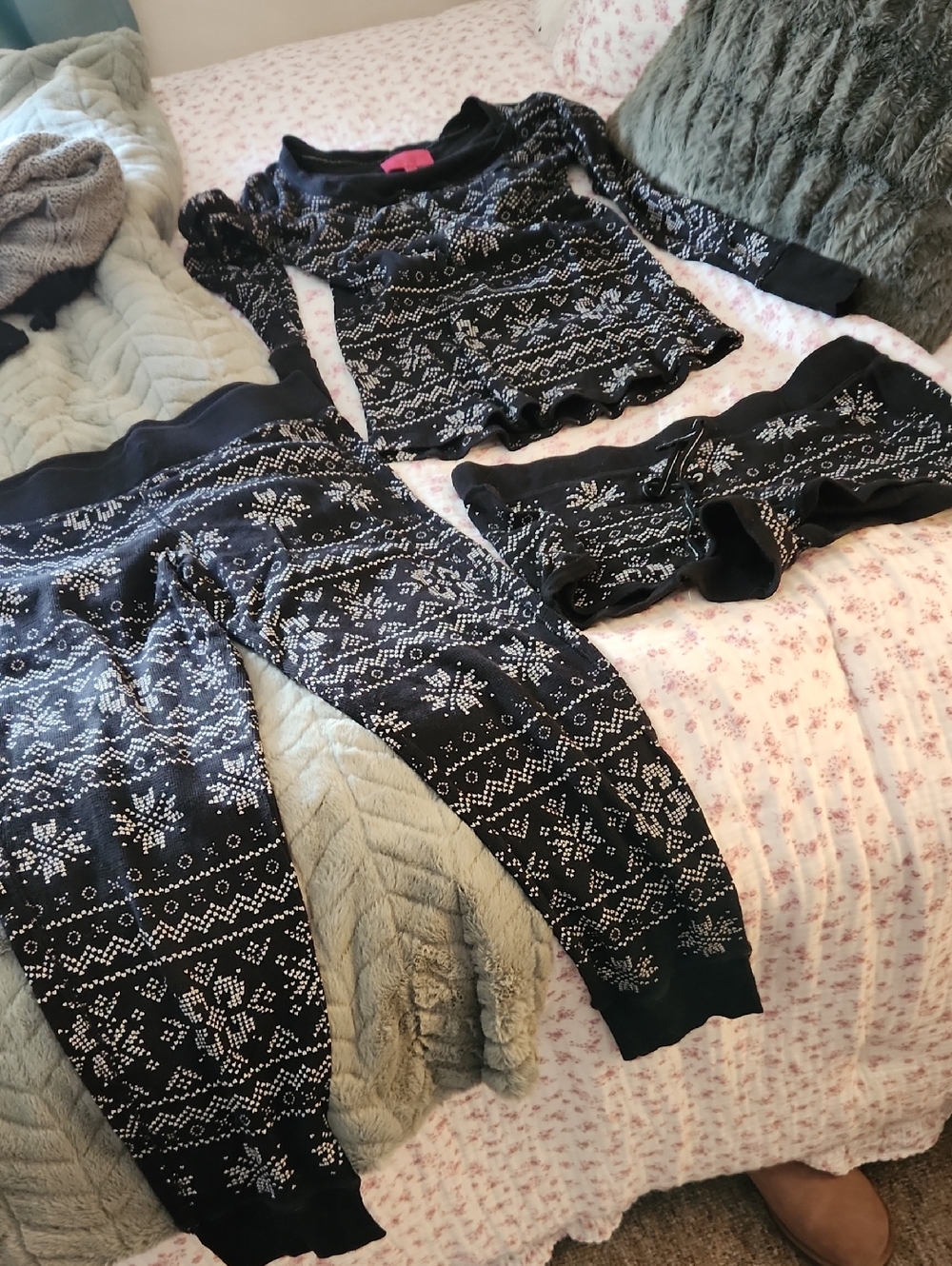Victoria's Secret 3pc Lounge/PJ Set.
